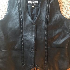 Women’s leather vest